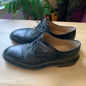 Cole Haan Black Leather Gramercy Cap Toe Oxfords